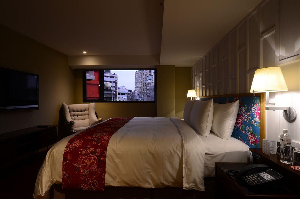 Reddot Hotel Taichung Exterior photo
