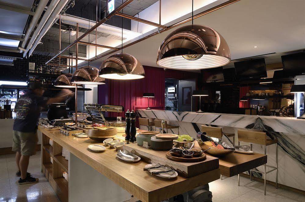 Reddot Hotel Taichung Exterior photo